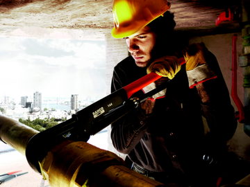 Ключ трубный универсальный, длина 426 мм, разводка 65 мм, захват до 1 1/2" Bahco 142