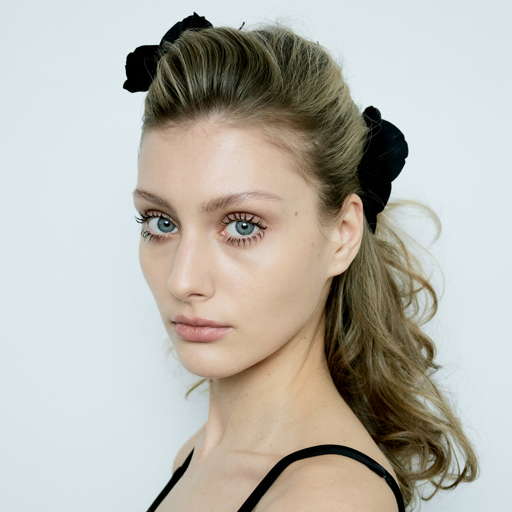 Заколка-пион на невидимке