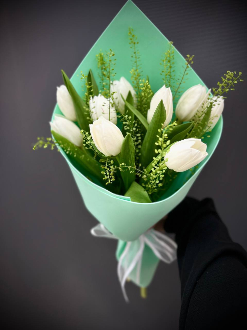 9 тюльпанов в оформлении