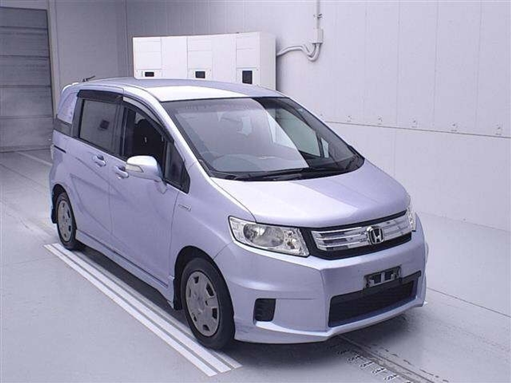 HONDA Freed Spike 2012г.