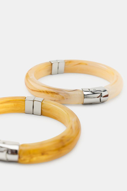 ZARA НАБОР ИЗ ЧЕТЫРЕХ ЖЕСТКИХ БРАСЛЕТОВ, КОРИЧНЕВЫЙ