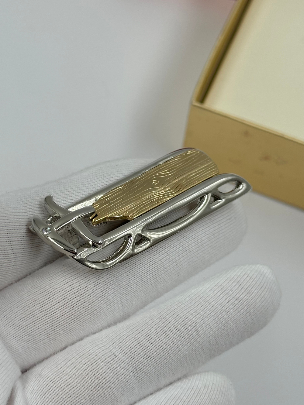 Брошь Сани Liz Claiborne