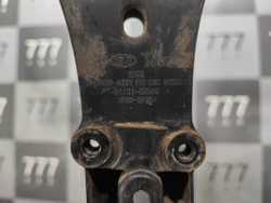 Панель передняя (телевизор) Kia Sportage 2 (JE) 04-10 Б/У Оригинал 641010Z000