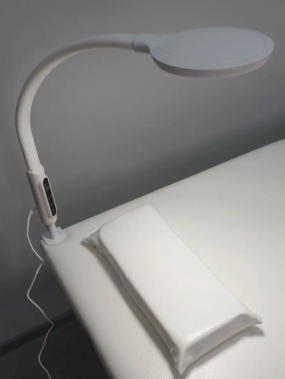 Лампа для наращивания ресниц на струбцине LED