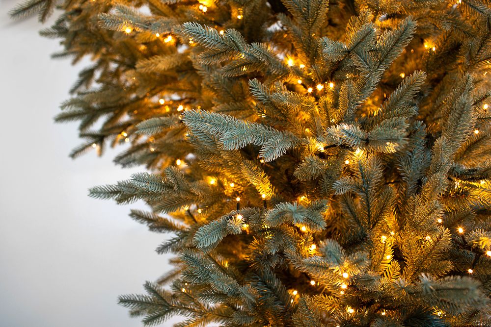 Ель подвесная потолочная «Люстра» с встроенной гирляндой