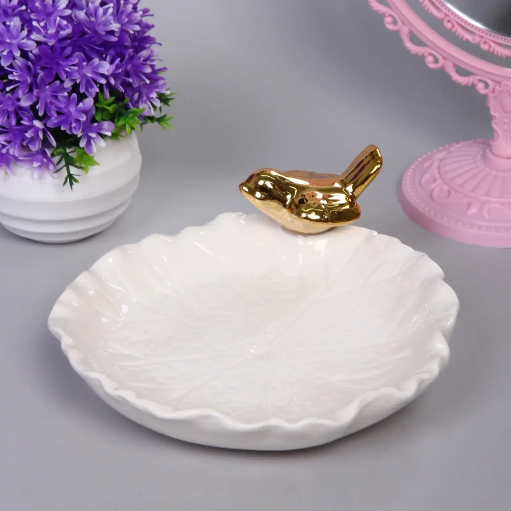 Подставка керамическая «GOLD Podarok», кувшинка, цвет белый, 12*12см (упаковка индив. пленка)