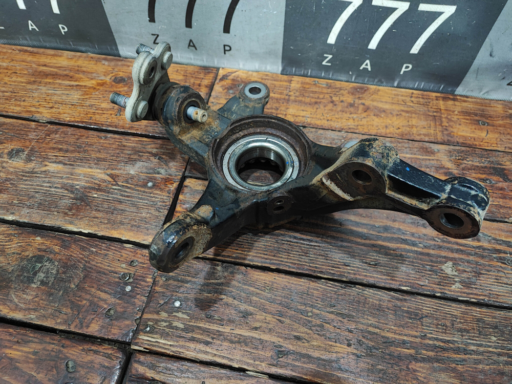 Кулак поворотный правый Haval F7 1, H6 2 Б/У Оригинал 3001102XKZ16B