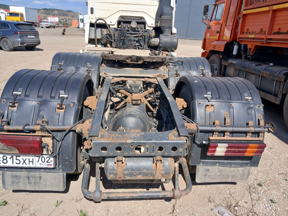 КамАЗ 65206 6x4 Седельный тягач 65206-T5 (Дизельный, 12,0 л, 428 л.с., МТ)