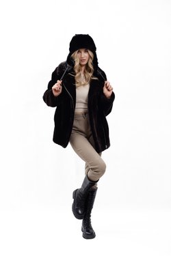 Куртка женская "Косуха" из натурального меха мутон, коричневый