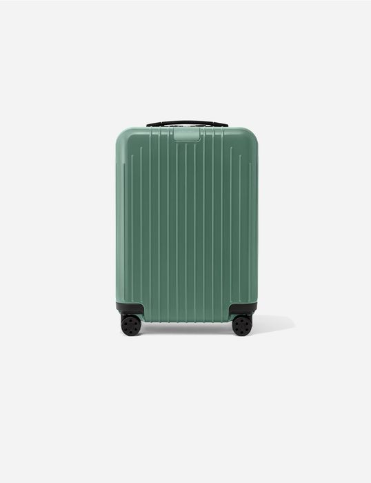 Чемодан Rimowa Essential Lite Cabin 