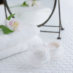 Увлажняющий крем с морскими экстрактами AXXZIA Beauty Force Moist Rich Cream EX