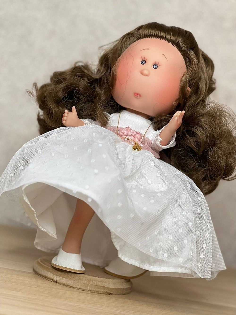 Кукла Nines виниловая 30см MIA CASE (3417)