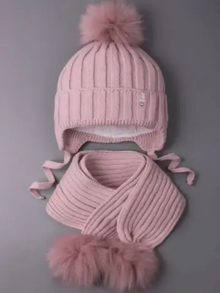 Шапка для девочки зимняя вязаная и шарф