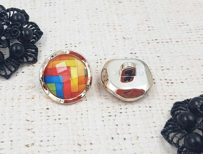 Пуговица костюмная, d 2,4 см.