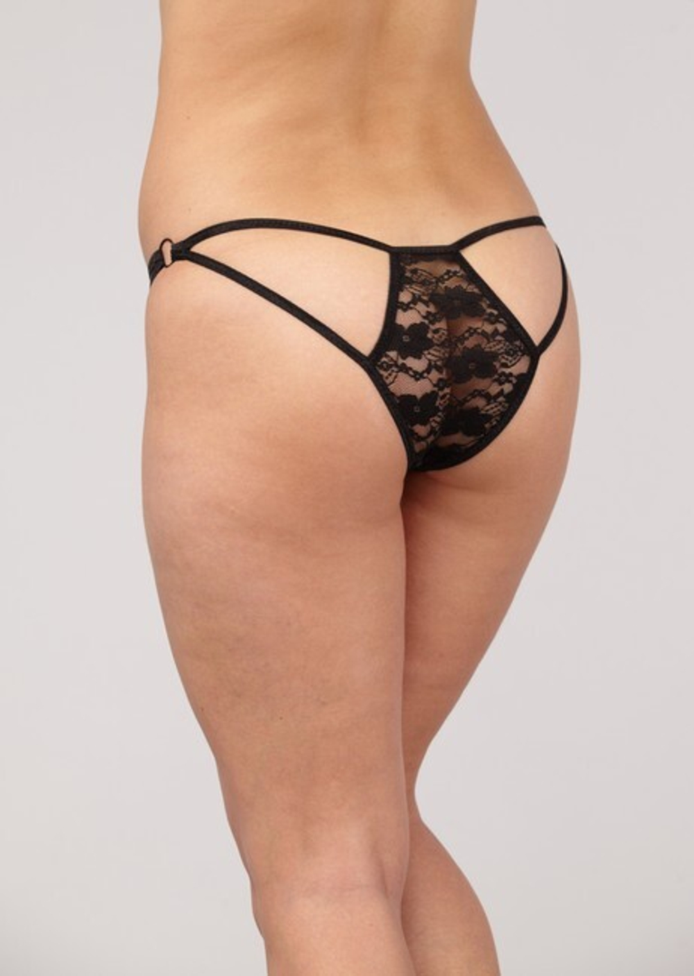 Чёрные кружевные трусики с жемчужной нитью, (52) (Цвет: черный)