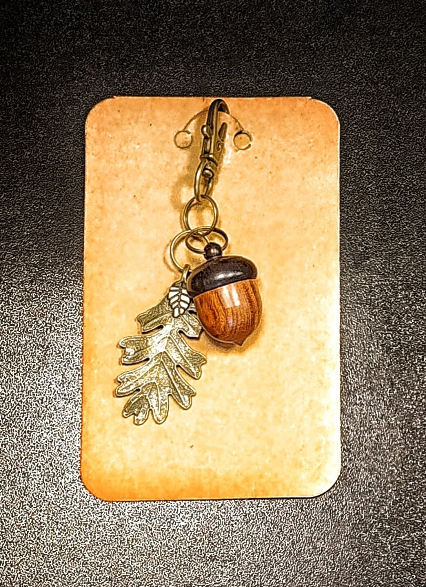 В нашем ассортименте появились брелоки- обвесы на сумку