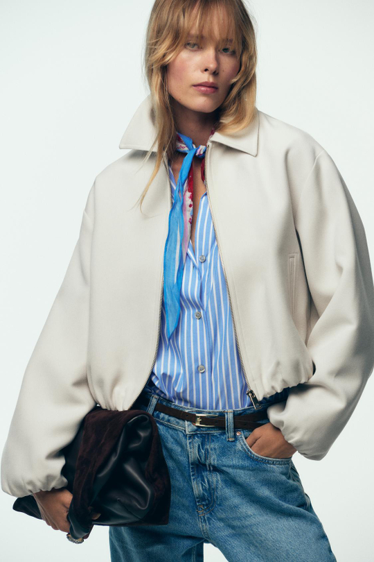 ZARA ДУТАЯ КУРТКА НА МОЛНИИ, ЭКРЮ