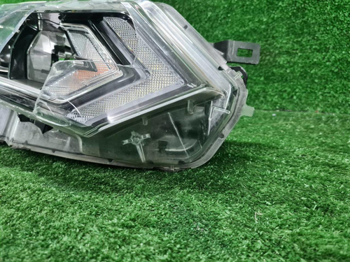 Битая Фара правая Nissan Qashqai 2 j11 (17-23) галоген