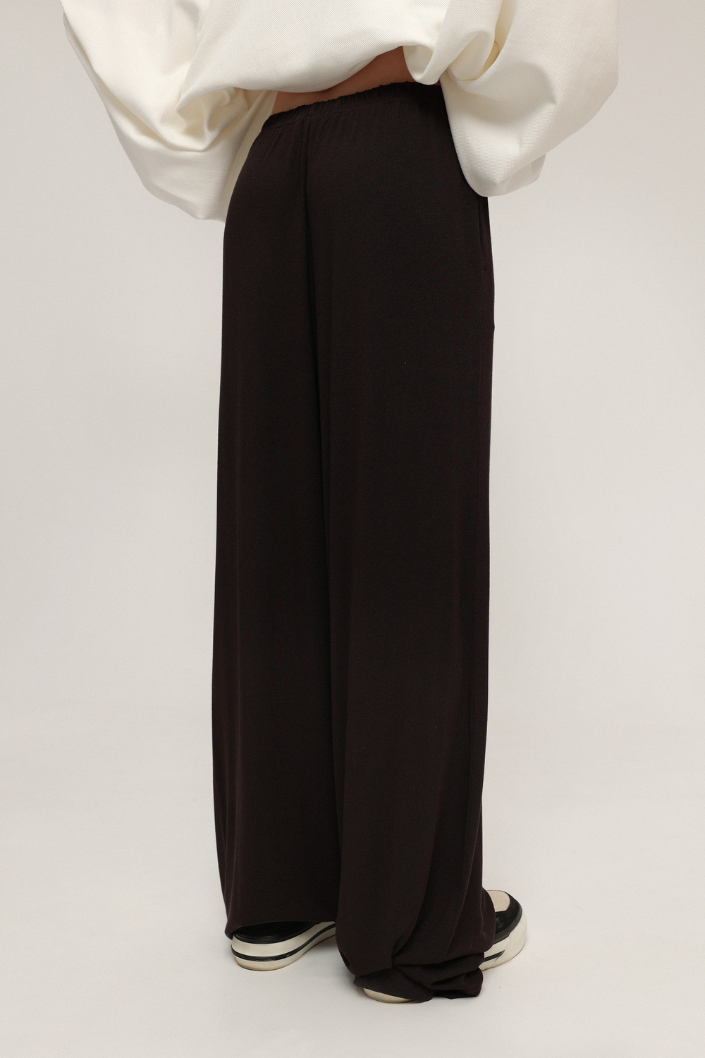 Брюки тонкие