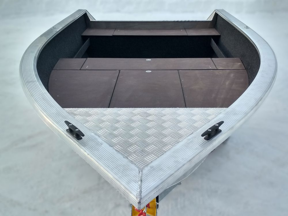 Алюминиевая лодка BESTER 390 fish