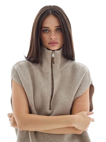 Бежевый вязаный жилет на молнии