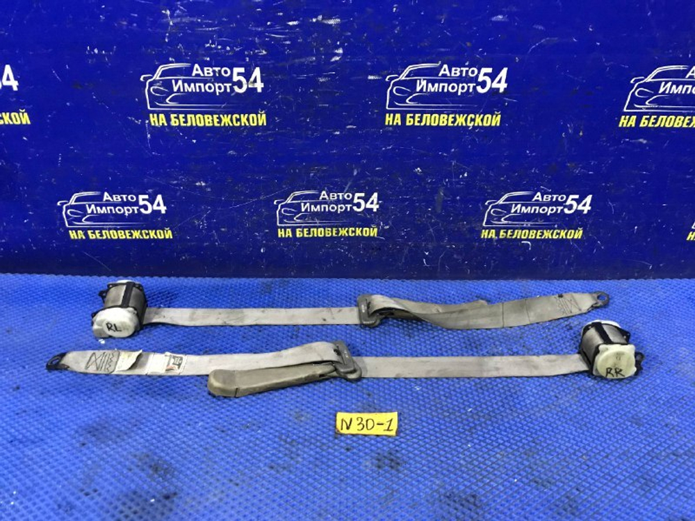 Ремни безопасности задние NISSAN R’NESSA 1999