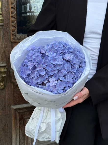 Букет моно из гортензии в фиолетовом оттенке