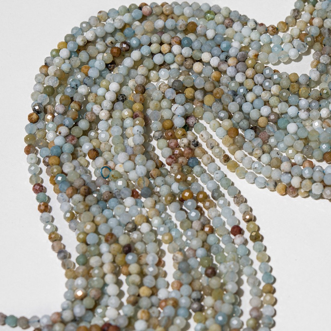 Амазонит с кварцем натуральный, 3,3мм, шар, микроогранка