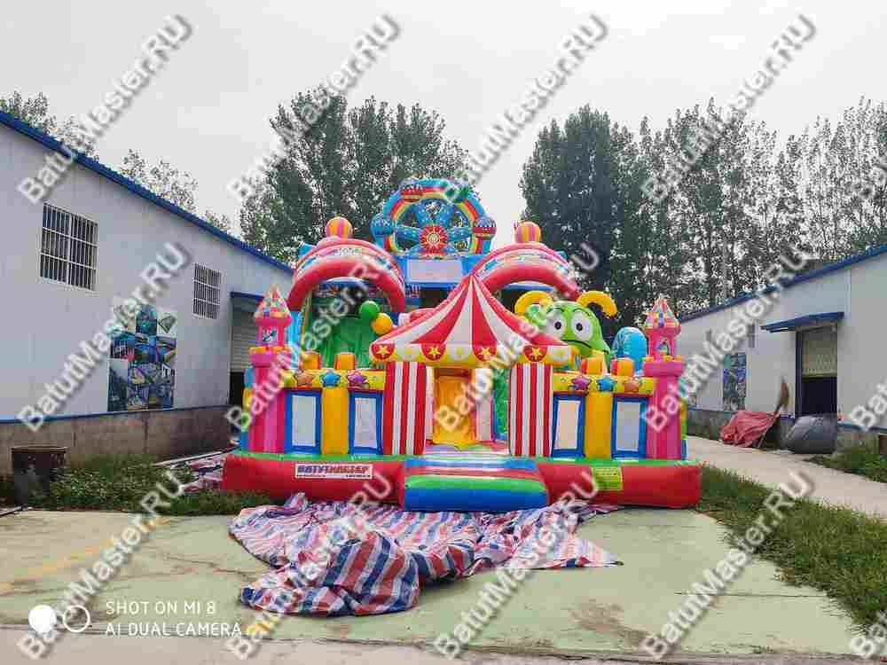 Коммерческий надувной батут "Парк развлечений 2" 12*7*7 м без фигуры клоуна