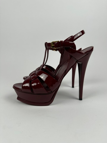 Босоножки Saint Laurent Tribute