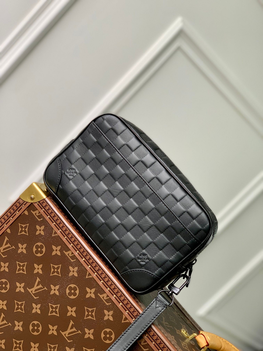 Louis Vuitton Pochette Kasai