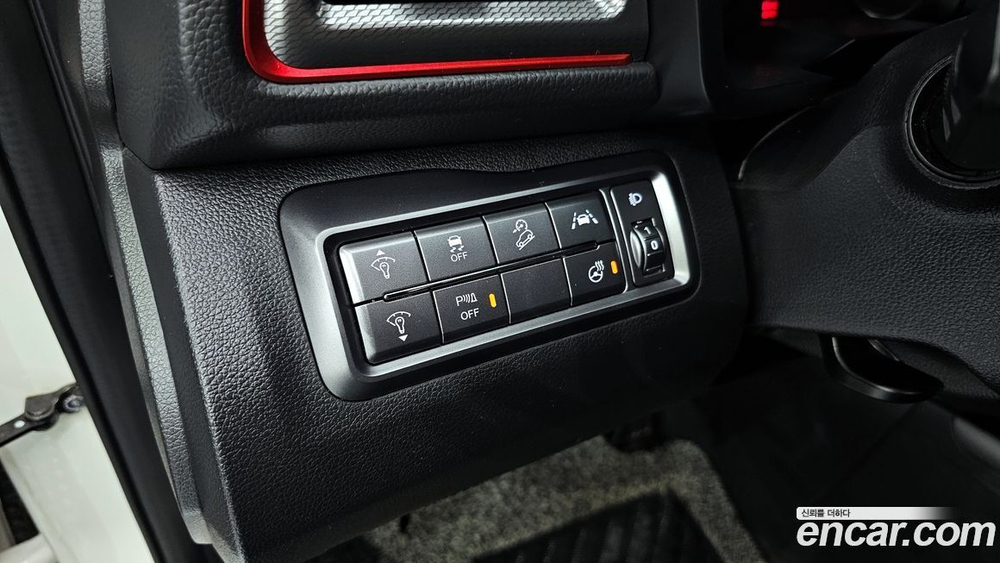 KG Mobility (Ssangyong) Very New Tivoli Бензин 1.5 2WD (08.2020)