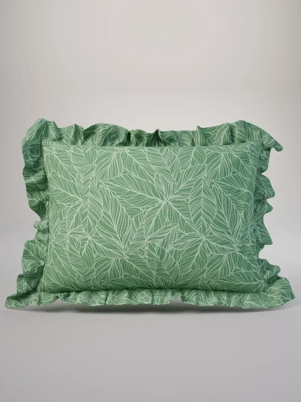 Декоративная наволочка с рюшами, оборками "Джунгли" 50х70 см, 1 шт, без молнии