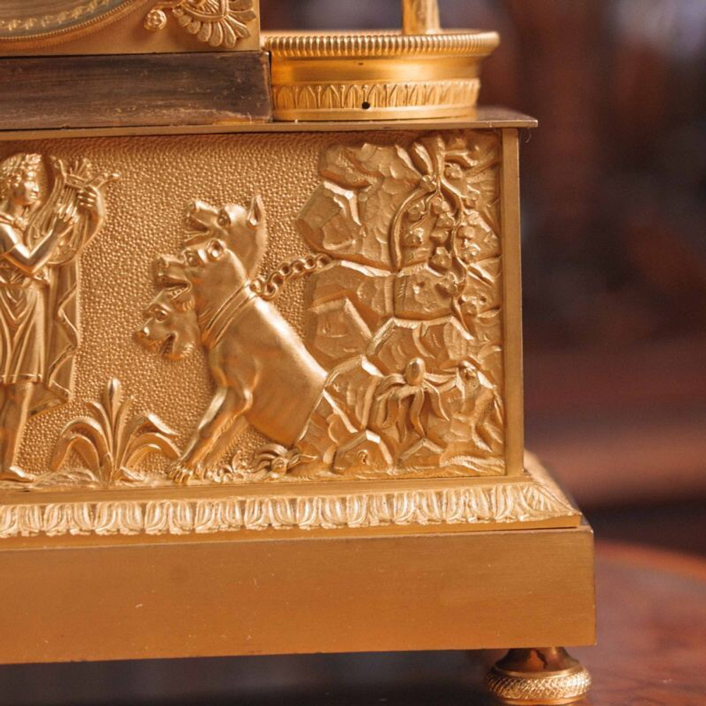 Кабинетные часы в стиле Ампир