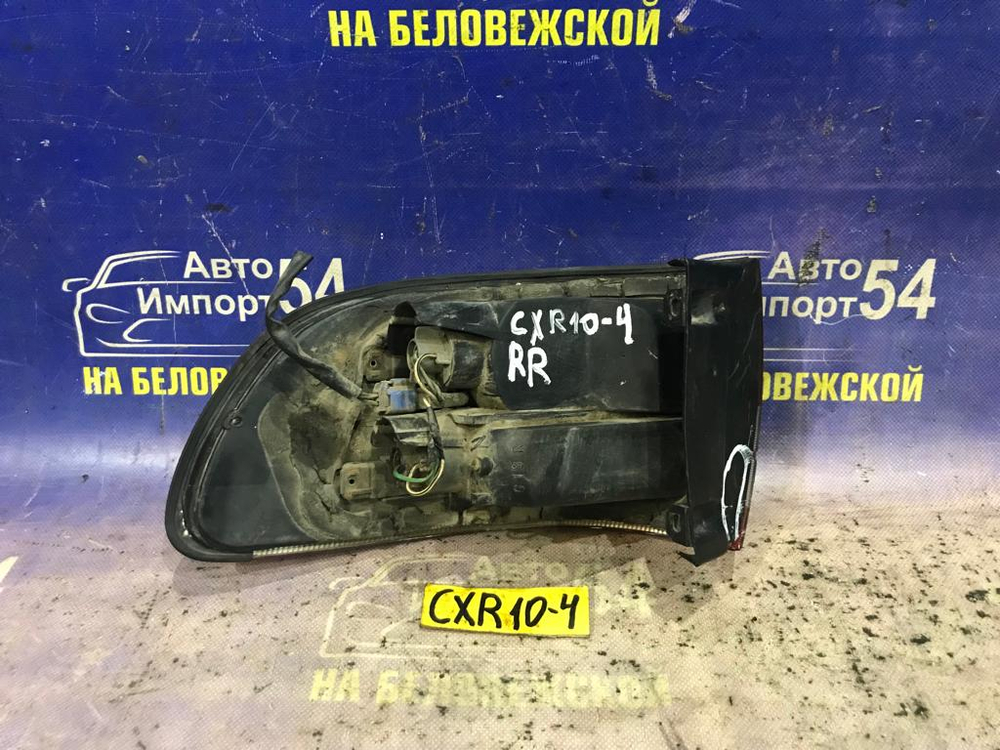 Стоп правый TOYOTA ESTIMA 1993