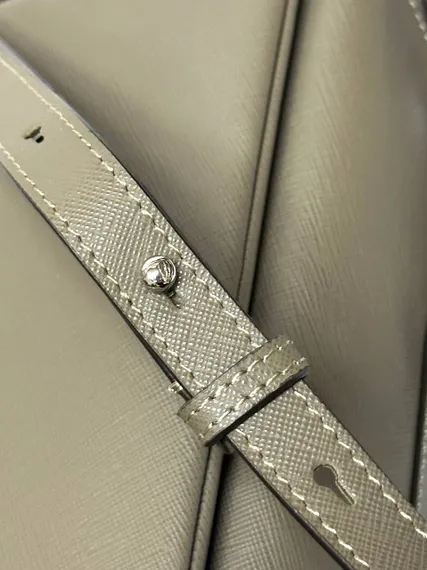 Сумка MONTBLANC Sartorial-de-piel-унисекс коричневый