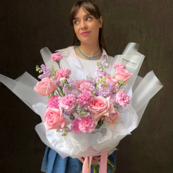 Авторский букет «Мур-Мур» пионовидные розы Пинк О` Хара, маттиола и гвоздика/ Цветы/ букет от RoseMarkt