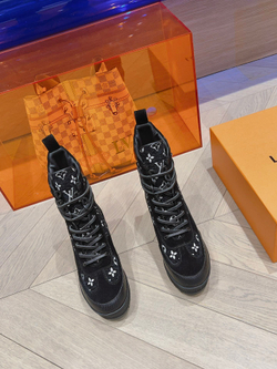 Louis Vuitton Laureate Desert Boot