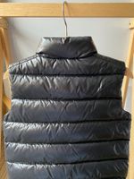 Пуховой жилет Moncler, 104