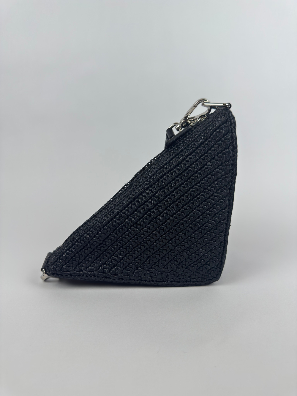 Сумка Prada Triangle crochet bag
