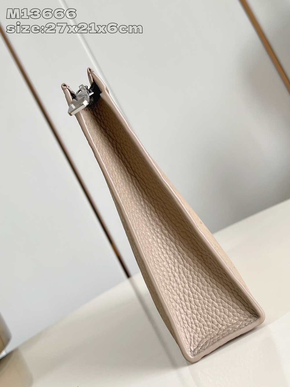 Louis Vuitton Pochette Voyage MM