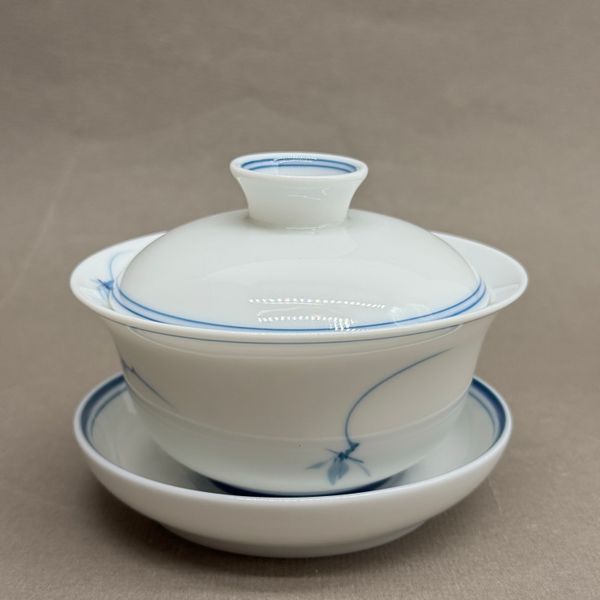 Гайвань с голубыми цветами, фарфор, 150мл