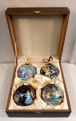 Сувенирный набор из 4-х новогодних шаров с ручной росписью Палех