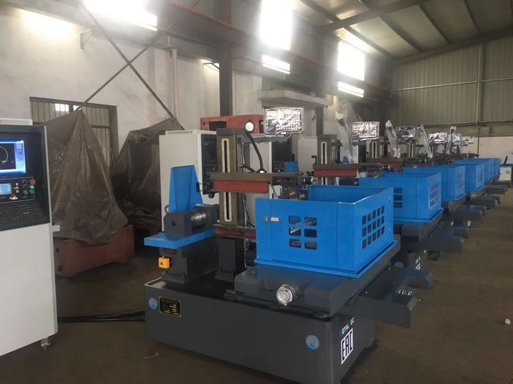 Электроэрозионный многопроходной проволочно-вырезной станок MetalTec DK 7745M