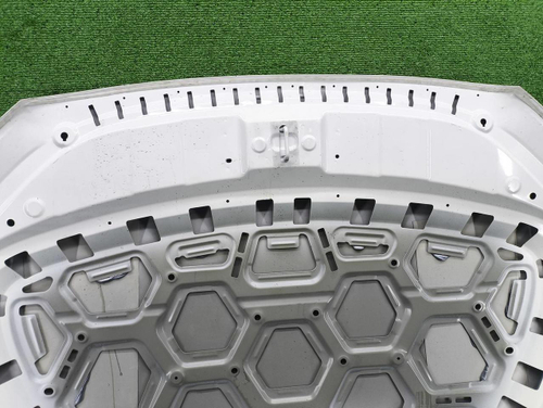 Капот Geely Monjaro (2021-н.в.)