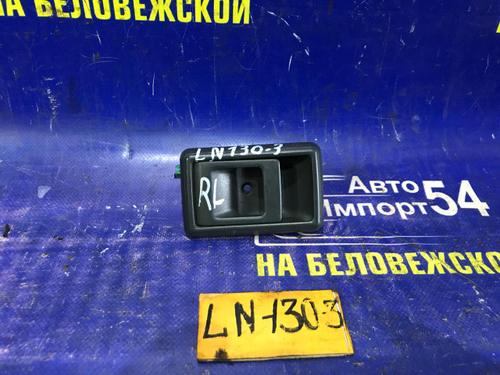 Ручка двери задней левой салонная TOYOTA HILUX SURF 1992