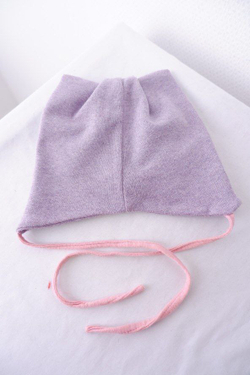 Шапка со стразами