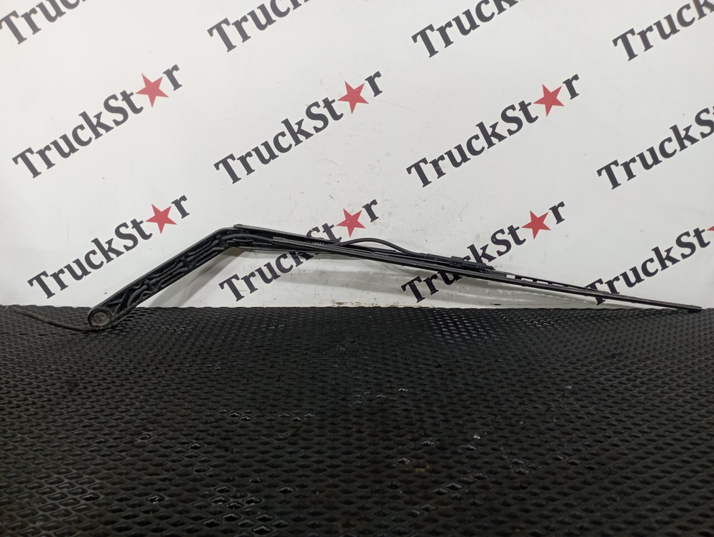 Поводок стеклоочистителя 2023г