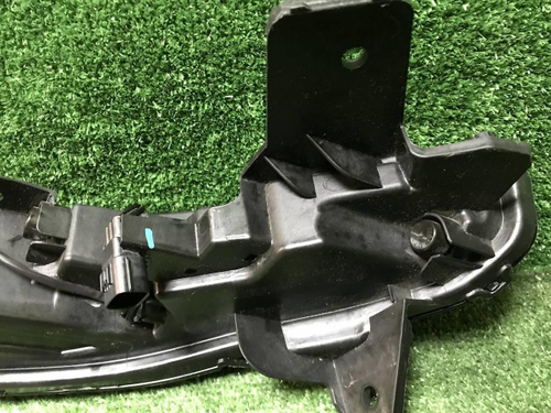 Битый Указатель поворота левый Omoda C5 (22-нв)