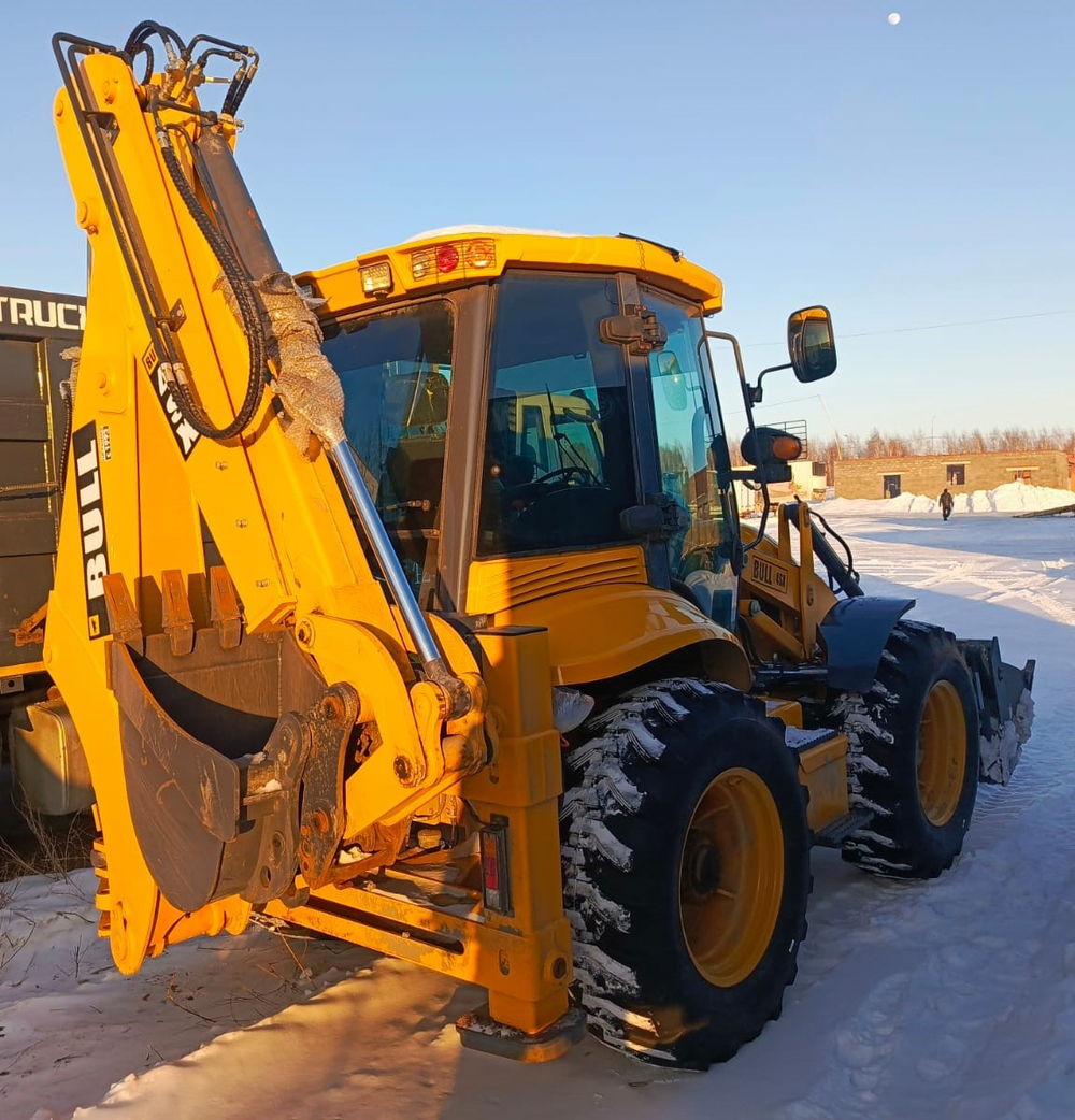 Bull 4SX Экскаватор-погрузчик 4SX (Дизельный, 4,6 л, 116 л.с., АТ)
